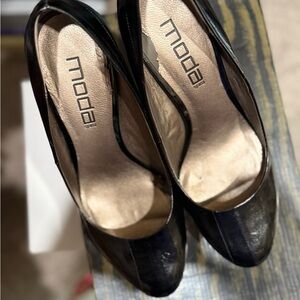 Moda Black Heels Elegant and Sophisticated
